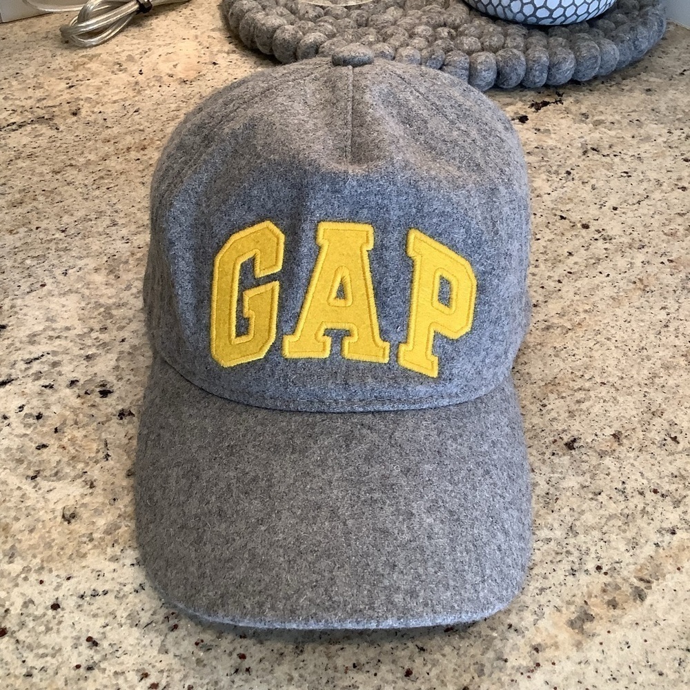 GAP Wool Gray and Yellow Cap Logo Hat